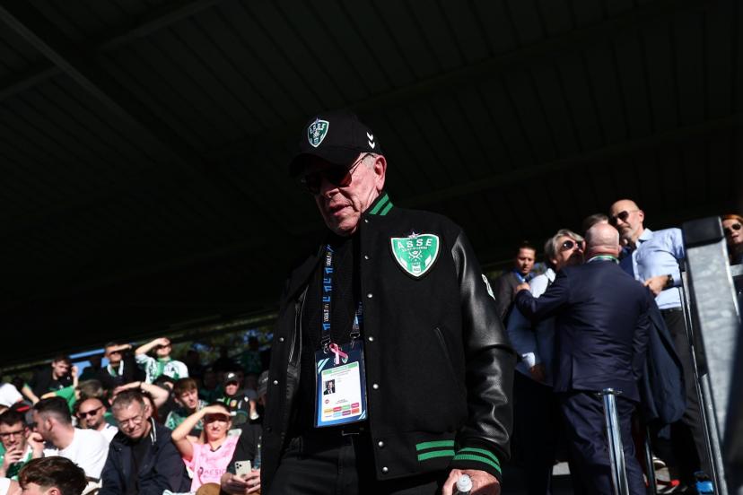 Le propriétaire stéphanois Larry Tanenbaum au stade Salif-Keita. (A. Martin/L'Équipe)